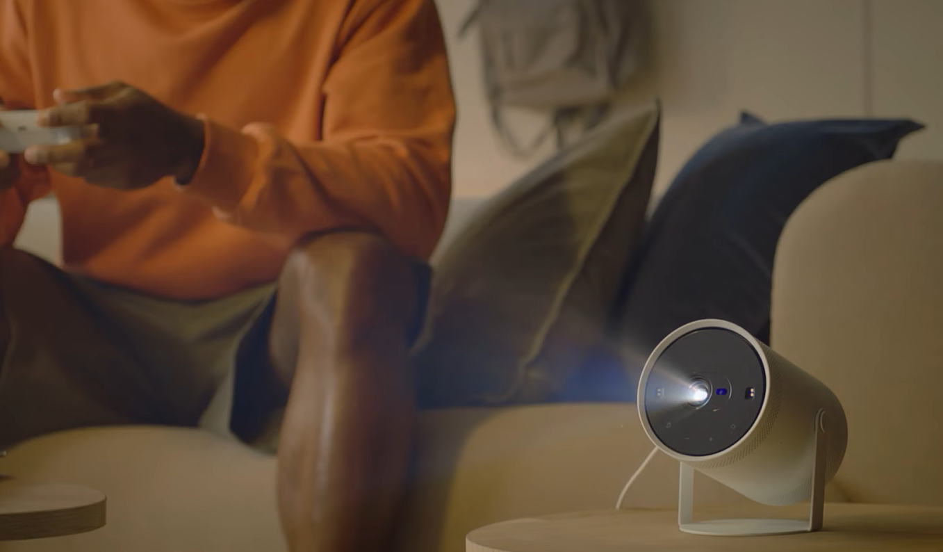 三星预热Freestyle+便携投影仪:亮度暴涨87%,AI智能校准加持亮相CES 2026